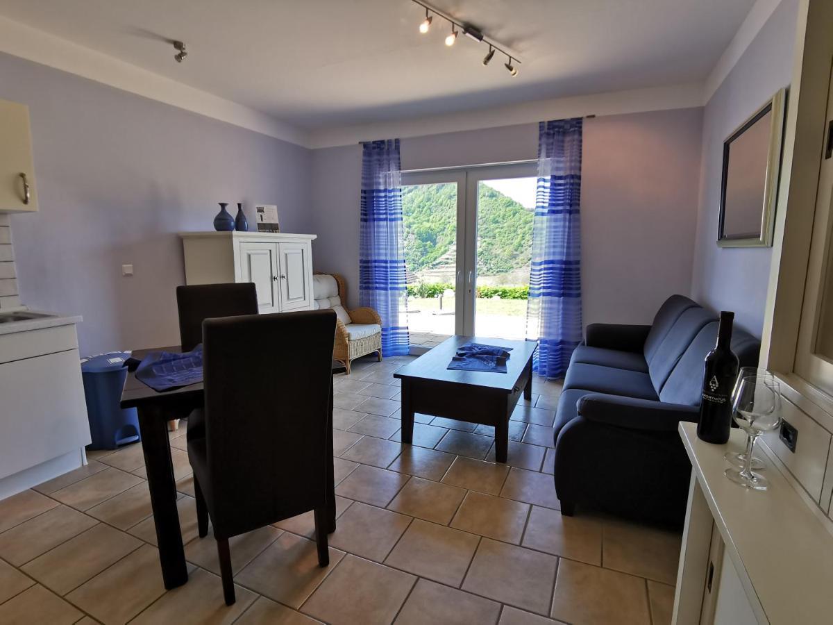 Weingut Amlinger&Sohn Apartment Neef Exterior foto